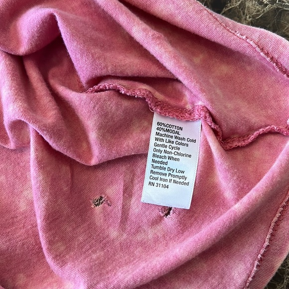 True Craft Ruffled sleeved T-shirt with distressing - Picture 4 of 5